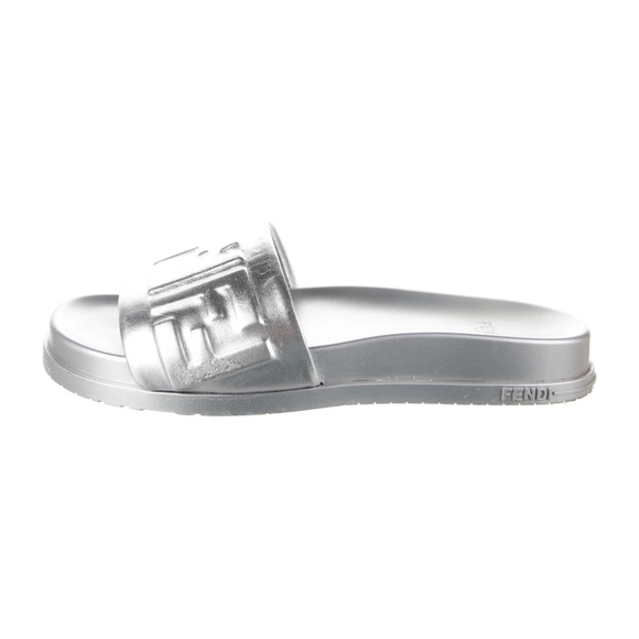 ✨ Authentic Fendi Silver Slides – Size 37 (US 7) Made in Italy - Picture 2 of 2